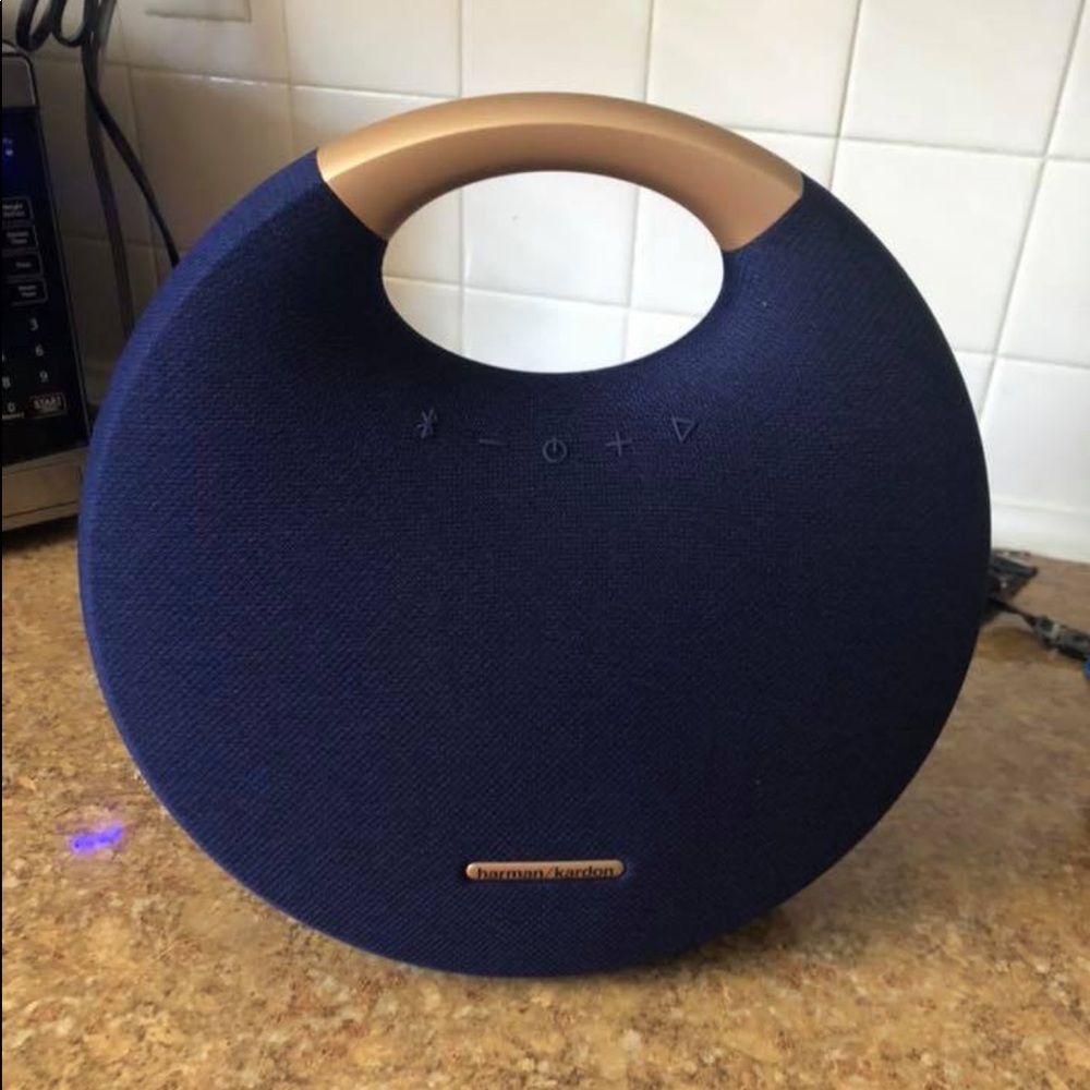 Bluetooth & portable speaker!! Blue & gold color!!